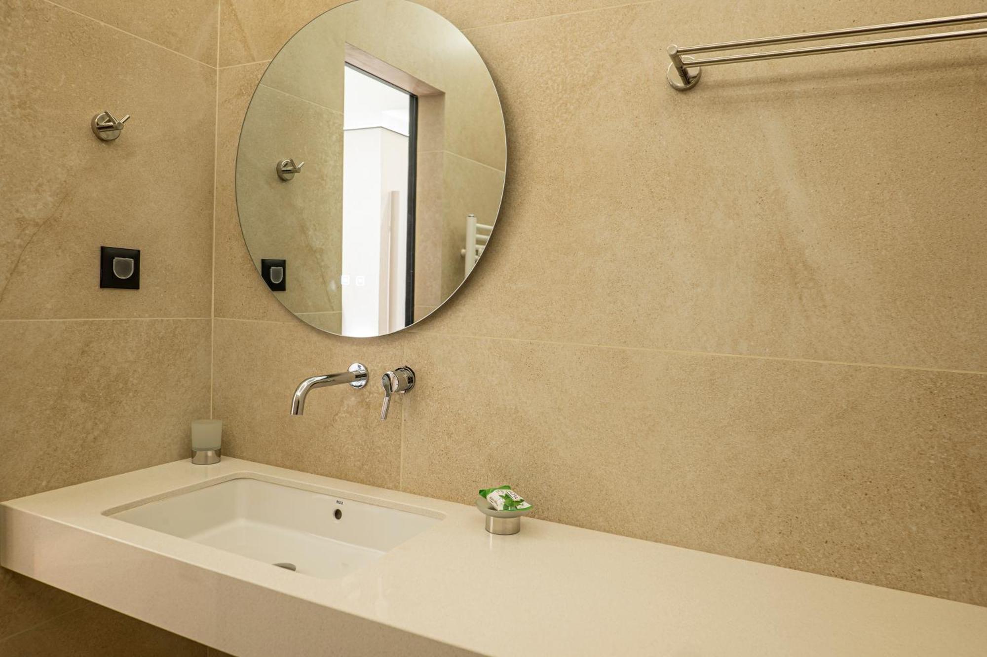 M Star Rooms, Private Parking, Sofia Top Center المظهر الخارجي الصورة